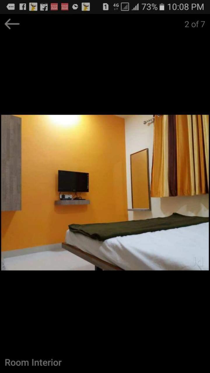 Vrundavan Hotel And Lodging Akalkot Exterior foto